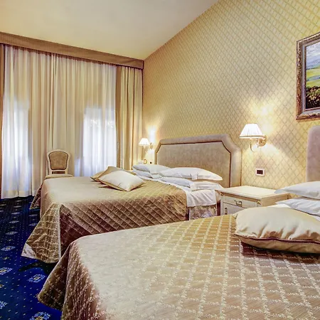 La Отель 4*
