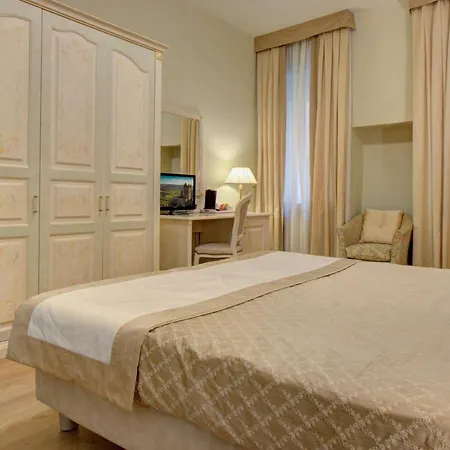 Hotel La 4*