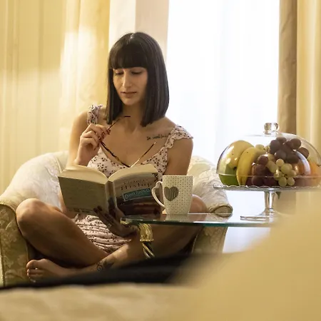 La Hotel